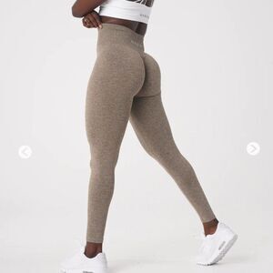 NVGTN NWT khaki green speckled Scrunch Seamless Leggings Size M